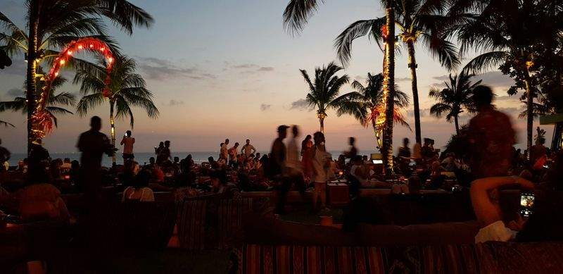 Golden Horizon Sunset Club 10